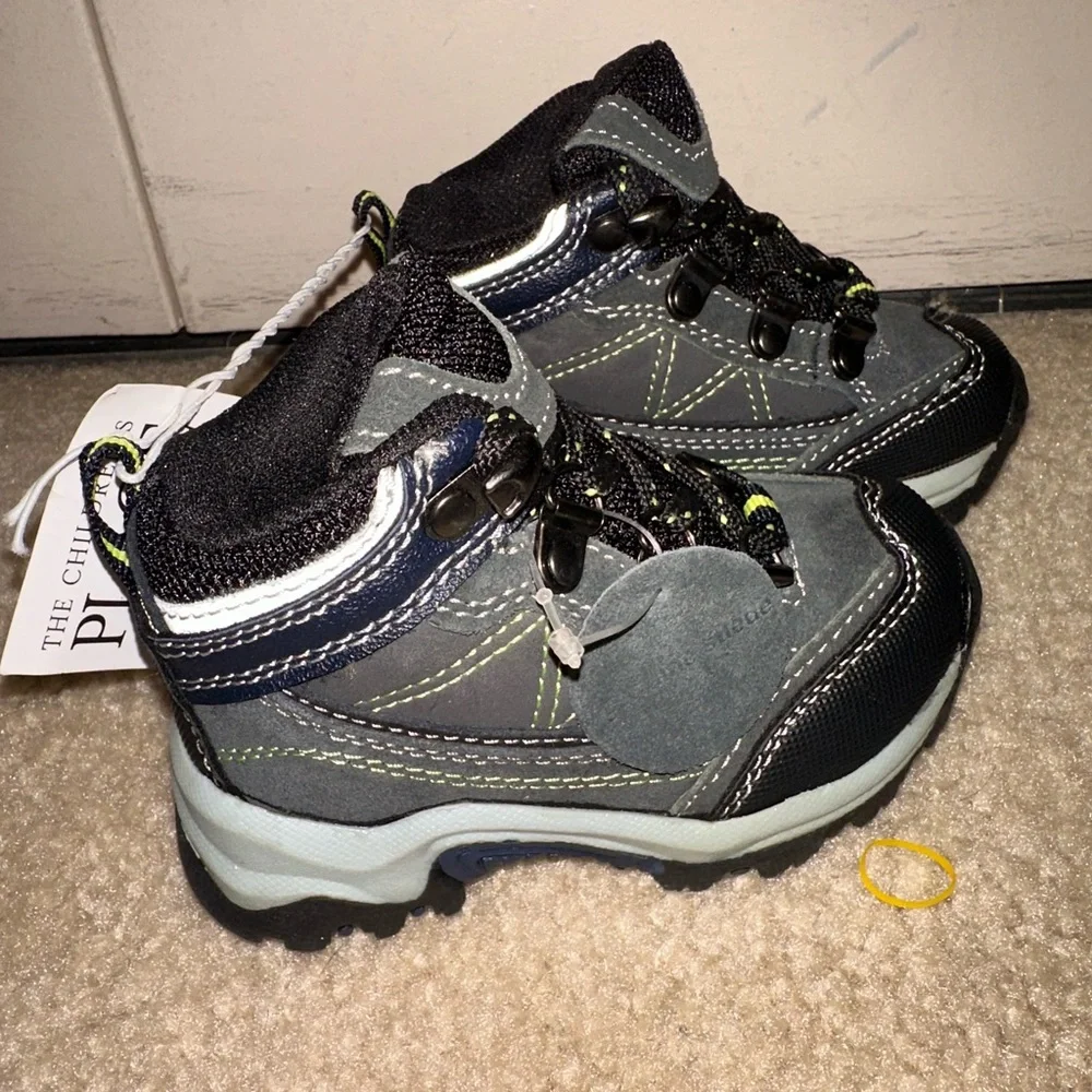 The‎ Children's Place Gray and Black Boots Rugged Outdoor Design
